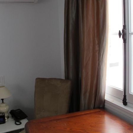 Au Petit Hôtel Quebec City Phòng bức ảnh